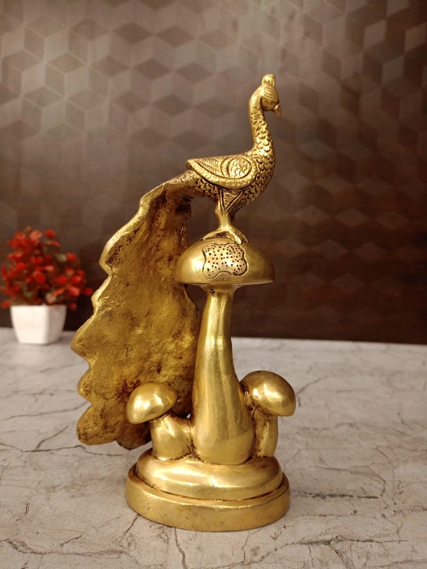 DecorsOne Brass Peacock Sitting On Mushroom idol 8.5″