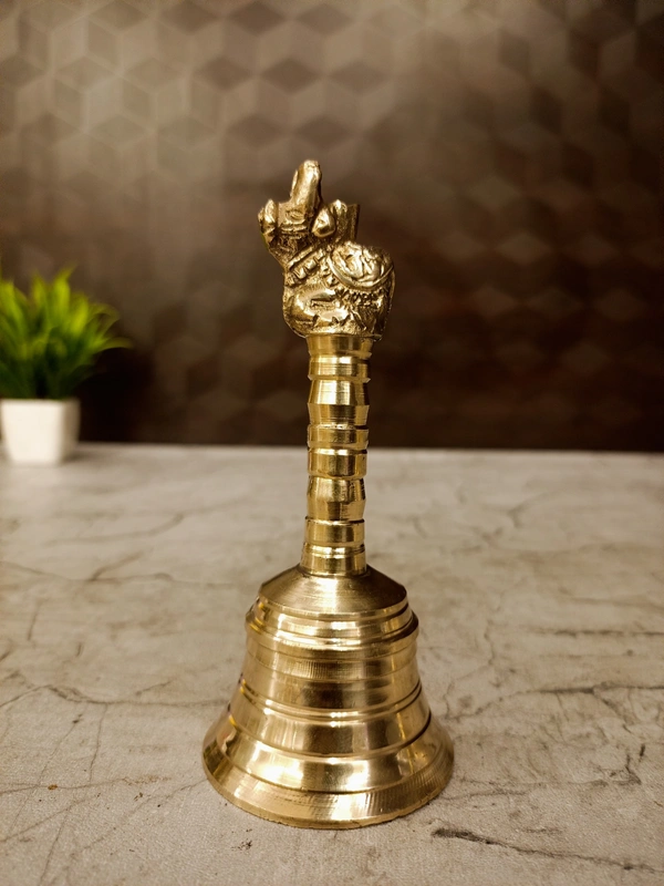 DecorsOne Brass Pooja Hand Bell 5"