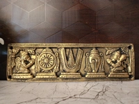 DecorsOne Brass Sangu Chakra Namam Plate 3"