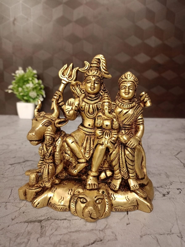 Brass Divine Brass Shiva Family Idol: Harmony, Protection & Prosperity for Your Home