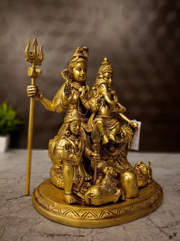 DecorsOne Brass Shivan Family Idol 9"