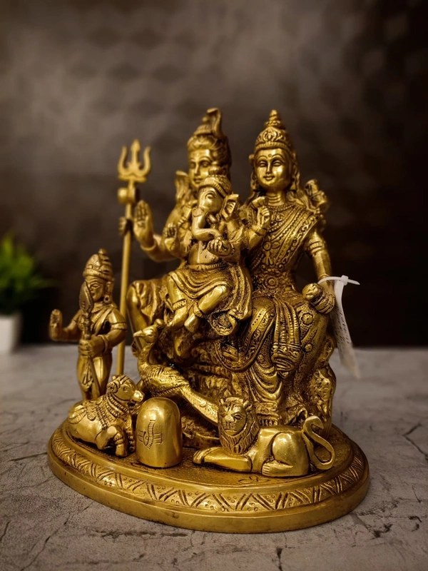 DecorsOne Brass Shivan Family Idol 9"