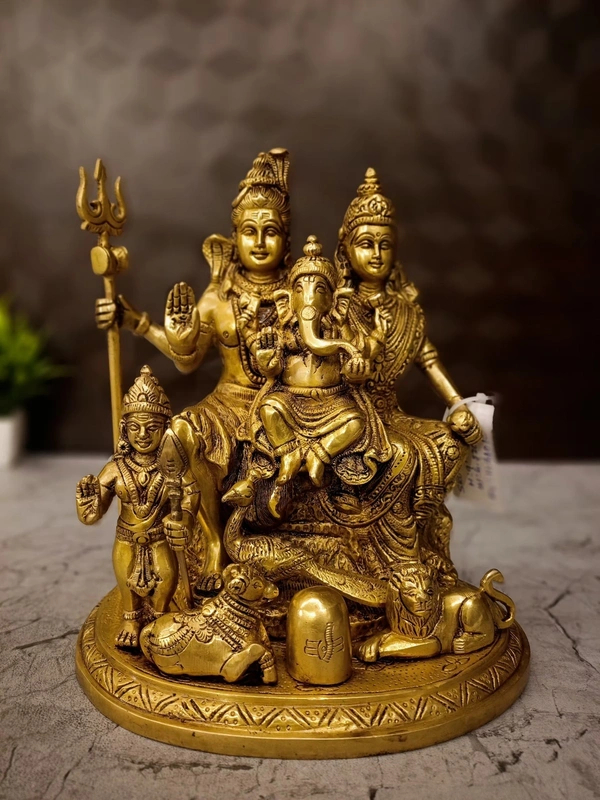 DecorsOne Brass Shivan Family Idol 9"