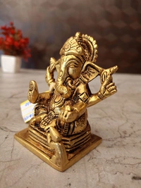 Brass Ganesha Statue / Best For Pooja Room And Offices , Antique And handicraft idols