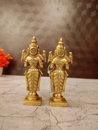 DecorsOne Brass Paavai Diya 4" (Pair)