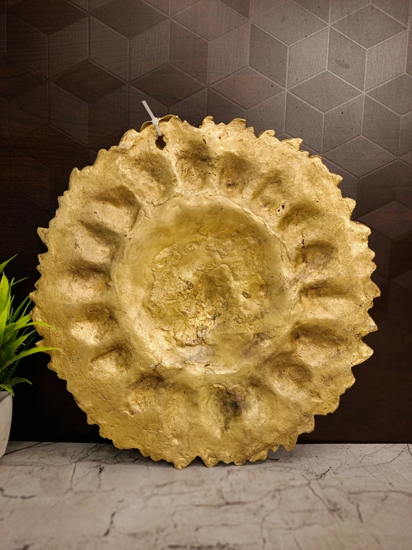 DecorsOne Brass Sun Face Wall Mount 11.5"