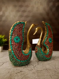 DecorsOne Brass Swan Stone Pair 9.5''