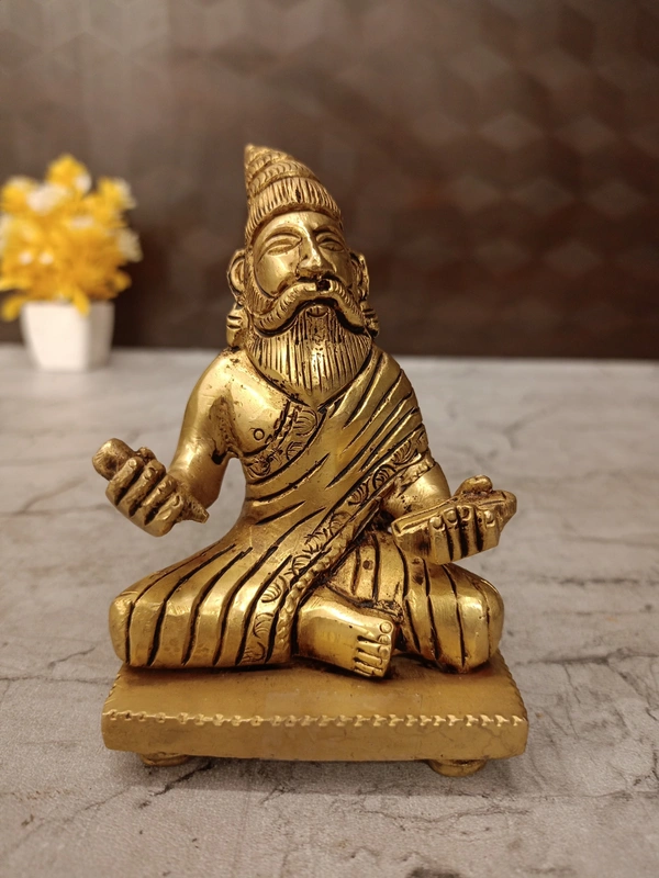 DecorsOne Brass Thiruvalluvar Idol 4″