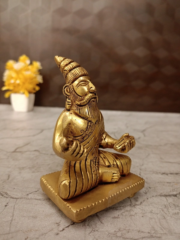 DecorsOne Brass Thiruvalluvar Idol 4″