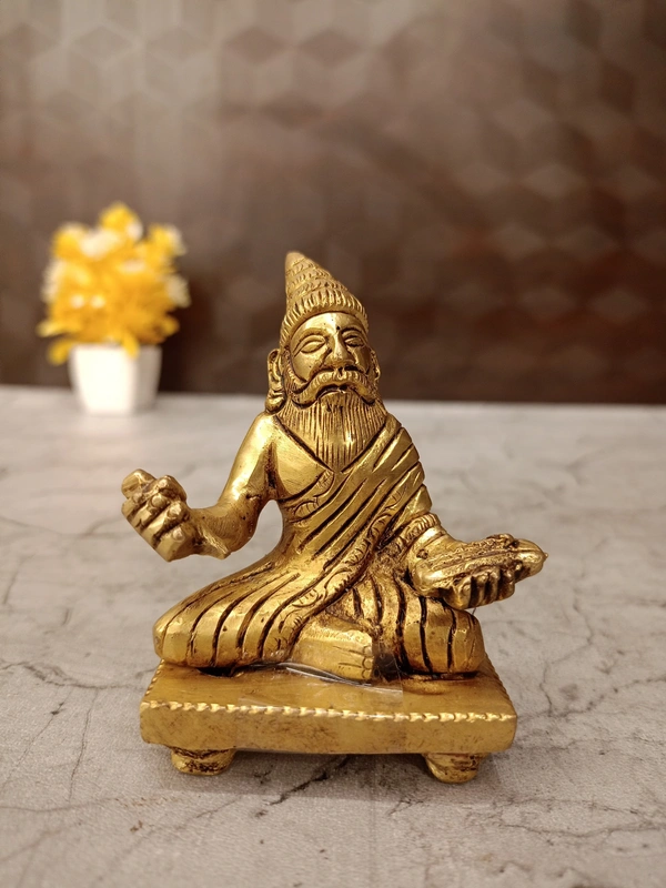 DecorsOne The Famous Poet Thiruvalluvar Brass Statue 3″