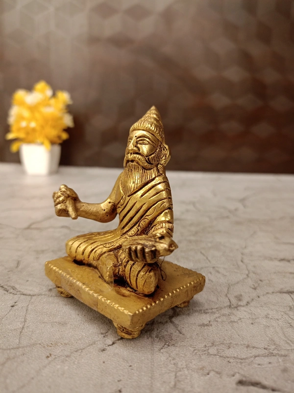 DecorsOne The Famous Poet Thiruvalluvar Brass Statue 3″