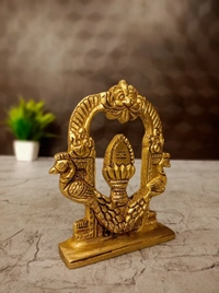 DecorsOne Brass Peacock With Arch Vel 4.5"