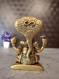 DecorsOne Brass Snake Vishnu Idol 5"