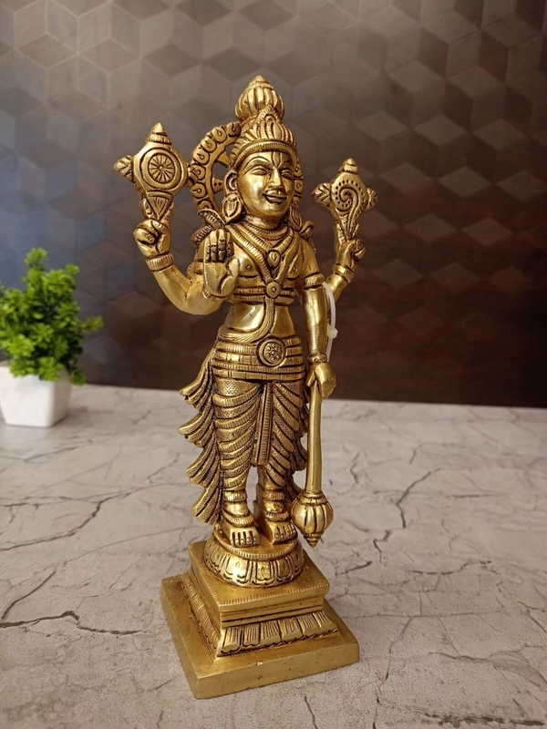 DecorsOne Brass Lord Vishnu idol 8.5"
