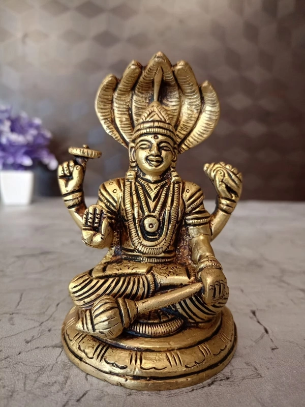 DecorsOne Brass Snake Vishnu Idol 5"