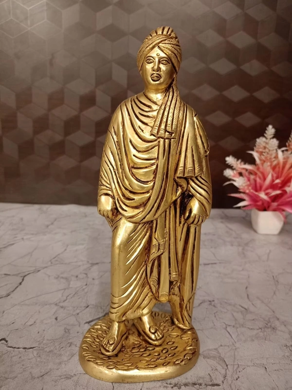 DecorsOne Brass Swami Vivekananda Statue 10"