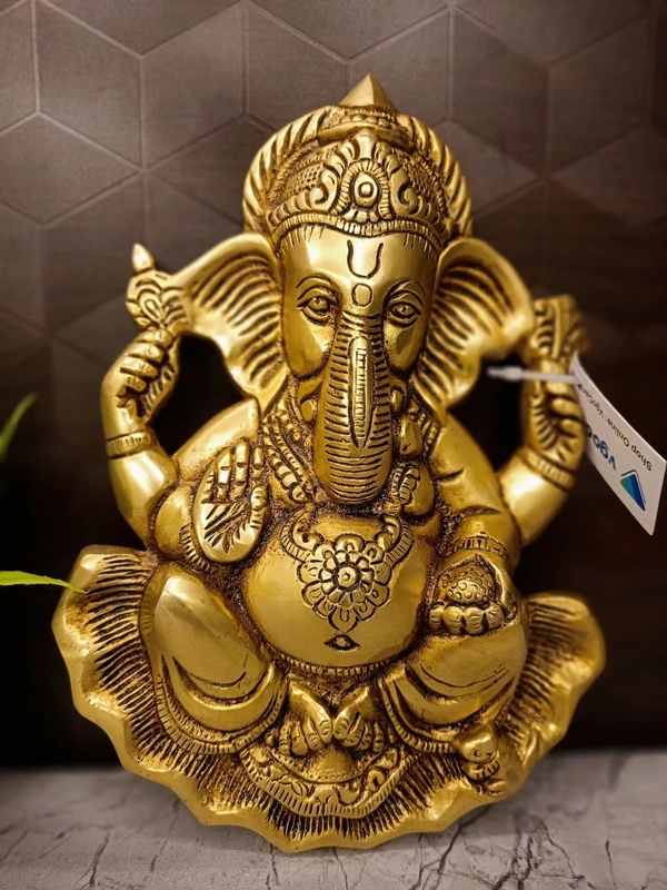 DecorsOne Brass Ganesha Wall Mount 9.5"