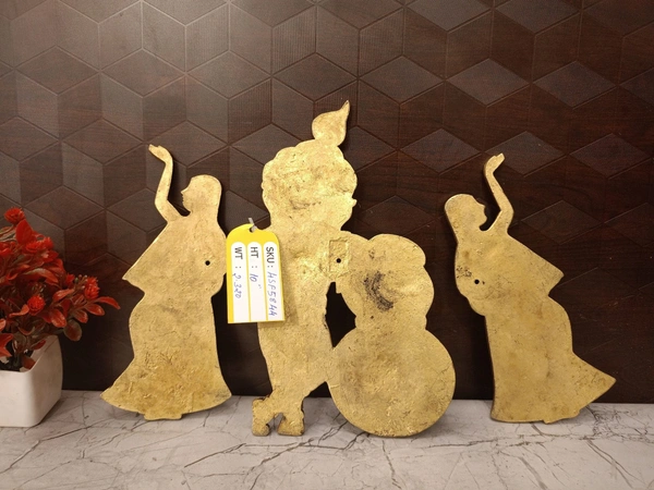 DecorsOne Brass Krishna With Decor Lady Wall Mount 10″