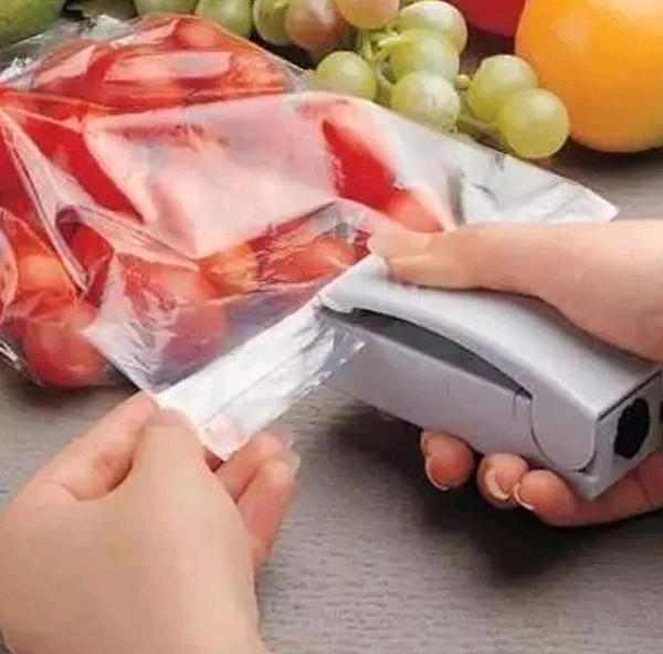 Multifunctional Household Mini Portable Super Sealer Handy Plastic Bag Sealer Sealing Machine - White