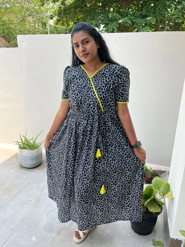 Black-cotton Feeding Kurti  - Black, M