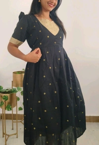 Black-Silk Feeding Wear - L