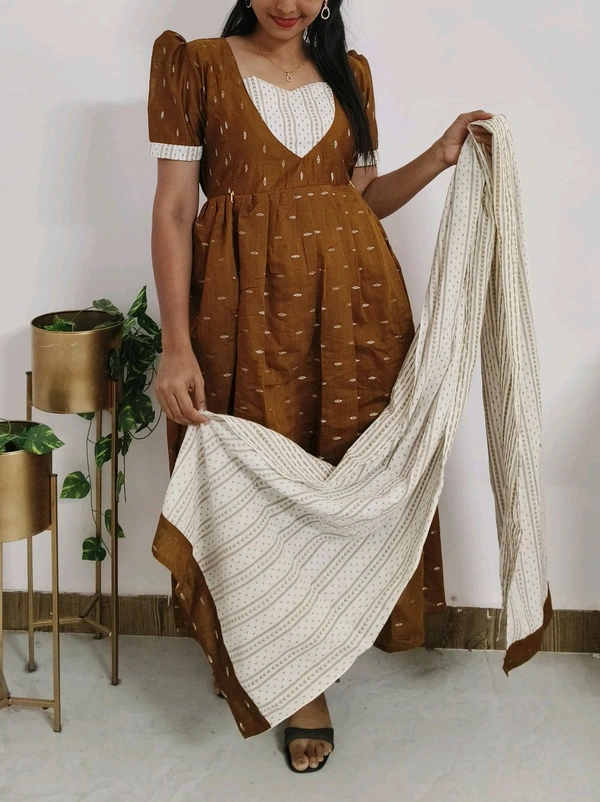 Mustard-Silk Feeding Wear - M
