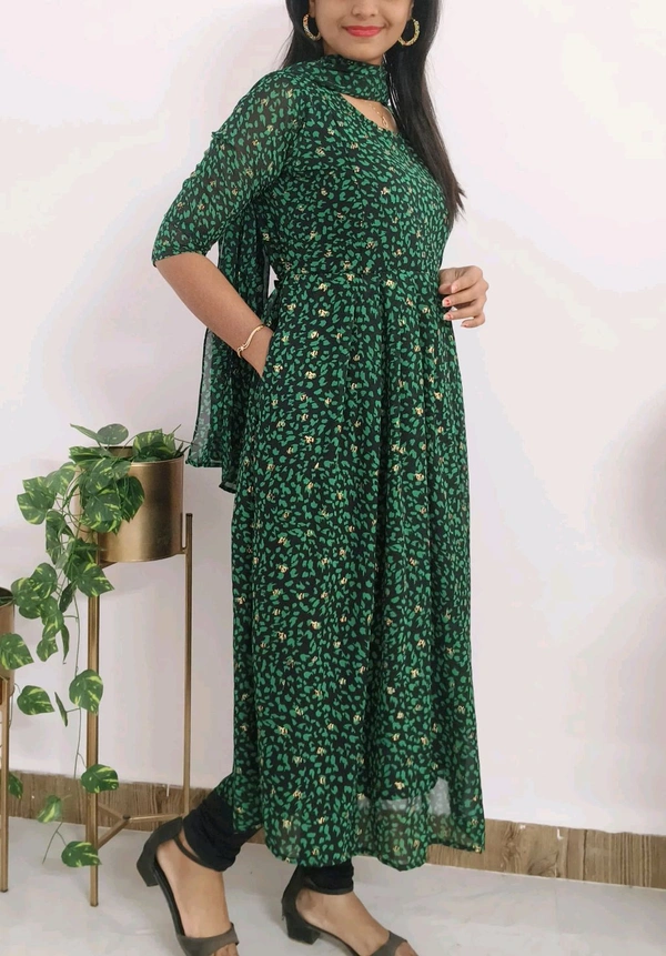 Green- Feeding Kurti With Shawl - San Felix, XL