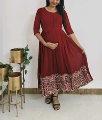 Red-embroidery feeding Kurti - L