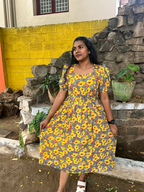 Yellow Georgette Feeding Maxi - Gold, S