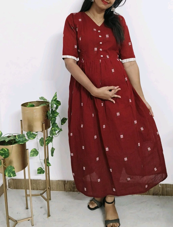 Maroon-Cotton Feeding Kurti - Maroon, L