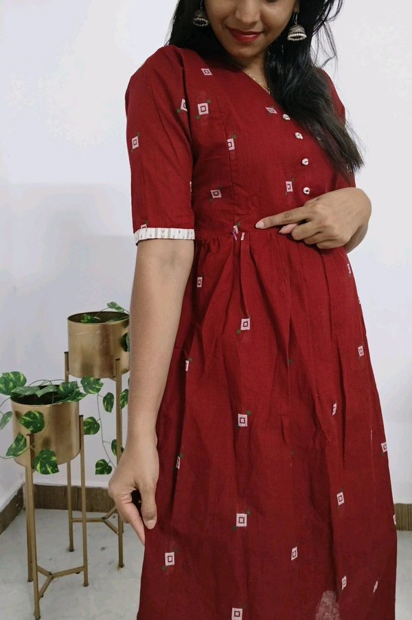 Maroon-Cotton Feeding Kurti - Maroon, L