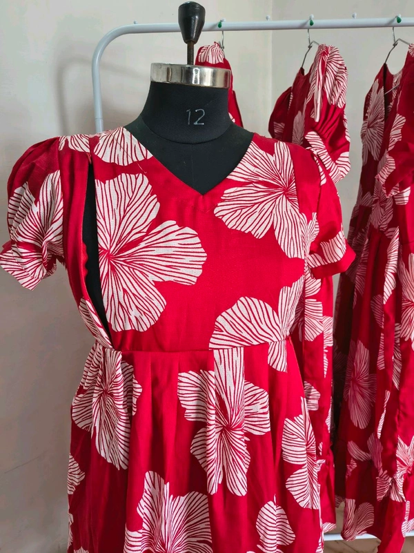 Red- Feeding Maxi - Red, L