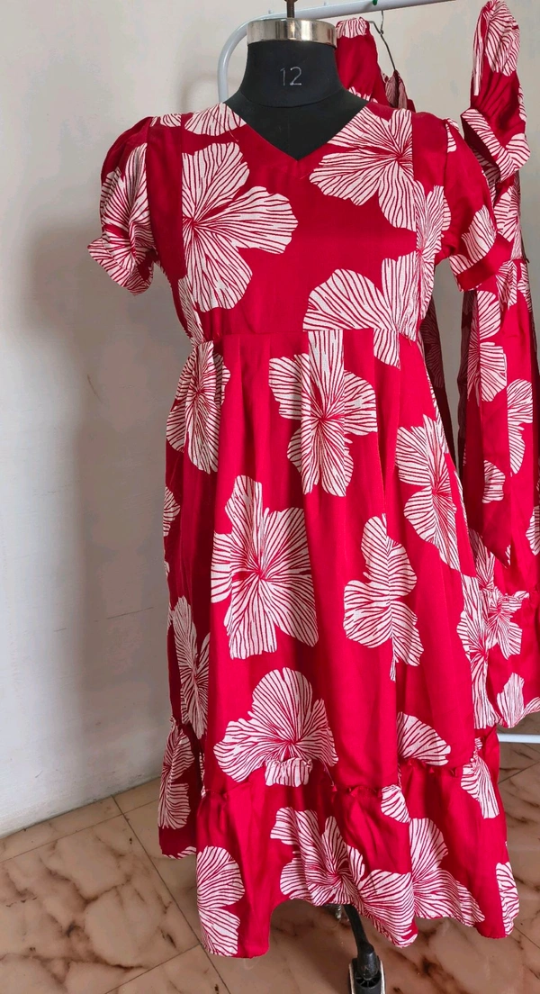 Red- Feeding Maxi - Red, 3xl