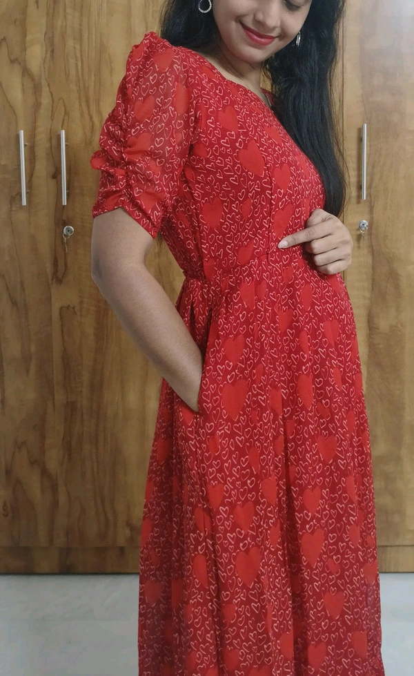 Red Heart -Georgette Feeding Kurti - L