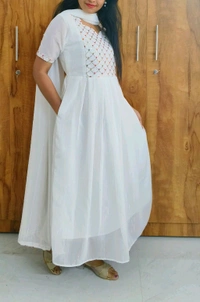 White Georgette Feeding Kurti&Shawl - XL