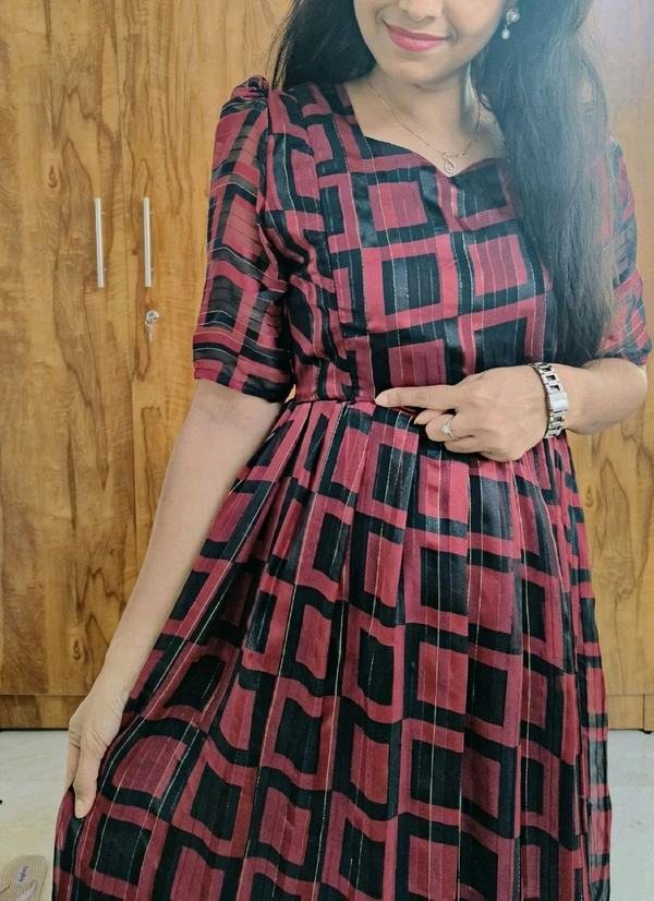 Maroon Box-Georgette feeding maxi - M