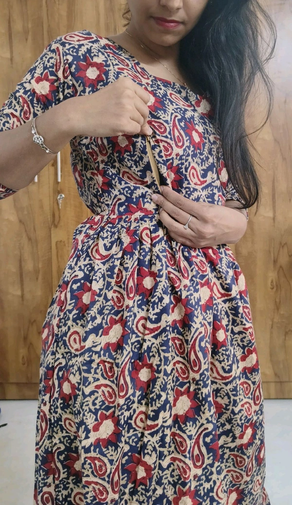 Cotton Feeding Kurti - L