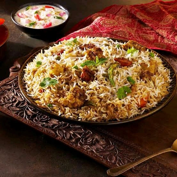 Lucknowi Veg - Biryani (Half Plate )