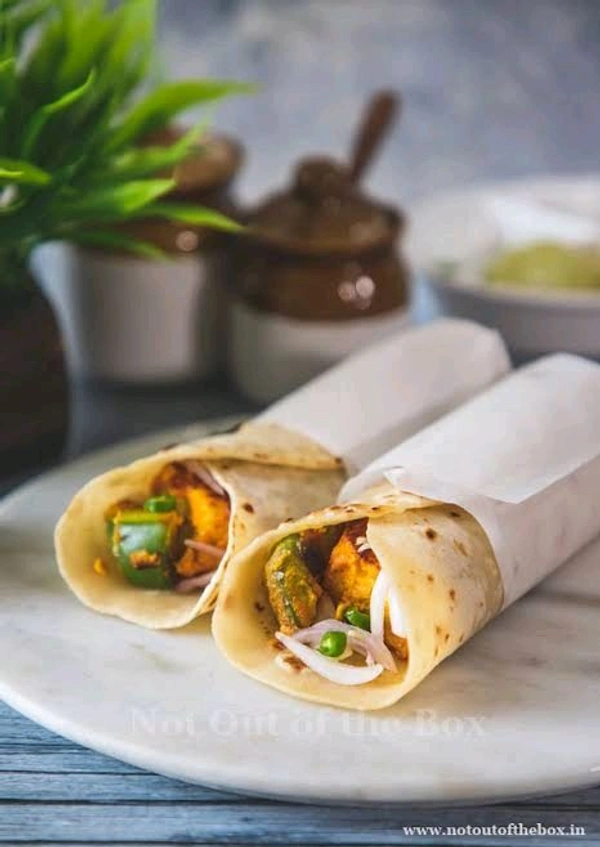Chilli Paneer Roll (1pc.)