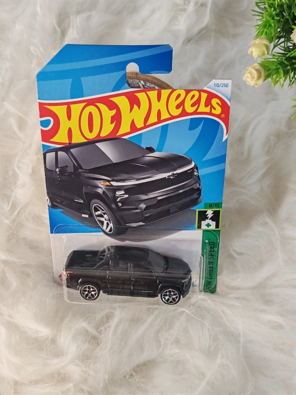 Hot Wheels 1:64 Scale|SILVERADO EV RST|HW GREEN SPEED|8/10|110/250