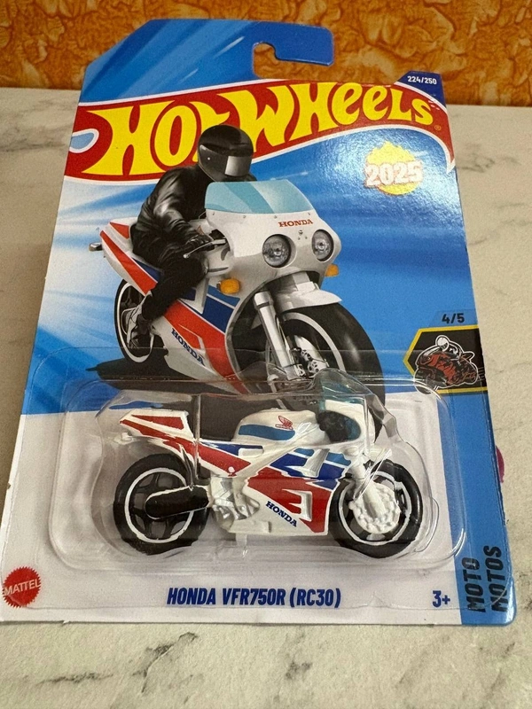 Hot Wheels 1:64 Scale | HONDA VFR750R (RC30) | Moto | White | Case M | 224/250