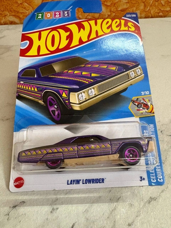 Hot Wheels 1:64 Scale | LAYIN' LOWRIDER | Celebration Racers | Purple | Case M | 223/250