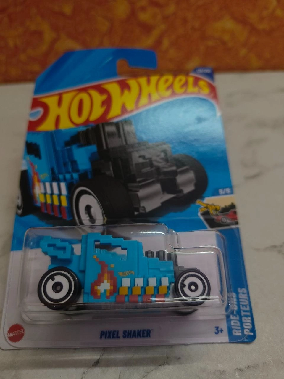 Hot Wheels 1:64 Scale | PIXEL SHAKER | Ride-Ons | Blue | Case M