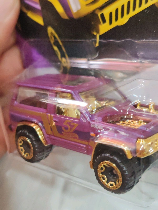 HOTWHEELS Hot Wheels 1:64 Scale| 57th Anniversary Purple and Gold Series|Nissan Patrol Custom|3/6