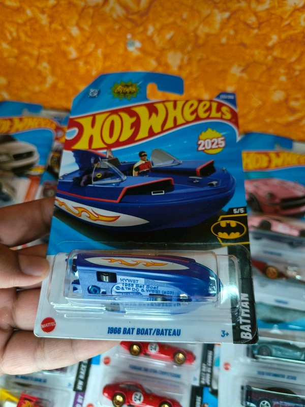 Hot Wheels 1:64 Scale | 1966 BAT BOAT | Batman | Blue | Case M | 232/250