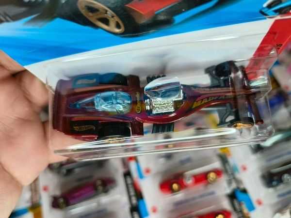 Hot Wheels 1:64 Scale | MAD FAST | Track Aces | Dark Red | Case M | 170/250