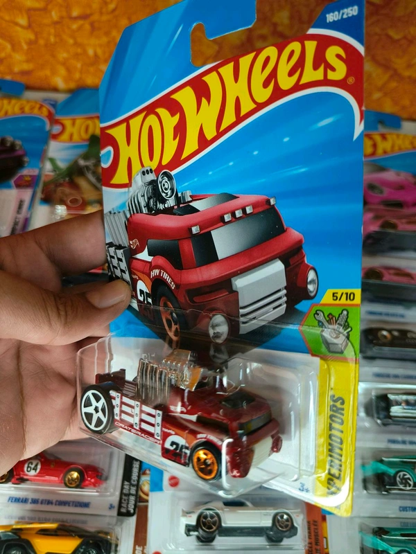 Hot Wheels 1:64 Scale | CRATE RACER | Experimotors | Red | Case M | 160/250