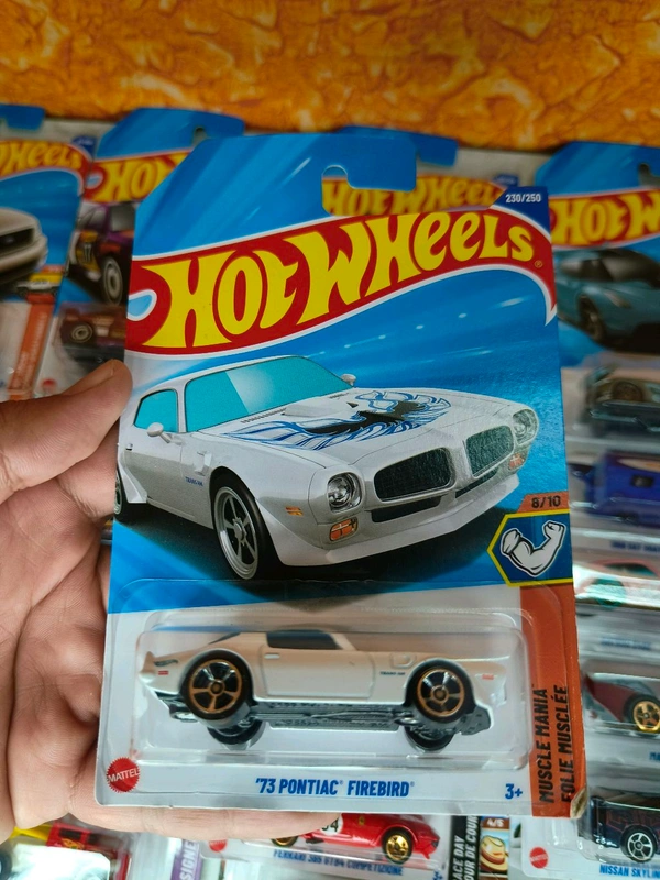 Hot Wheels 1:64 Scale | '73 PONTIAC FIREBIRD | Muscle Mania | White | Case M | 230/250