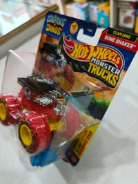 BONE SHAKER | SHARKS VS. DINOS | TEAM DINO | HOT WHEELS MONSTER TRUCKS 1:64 SCALE | FYJ44
