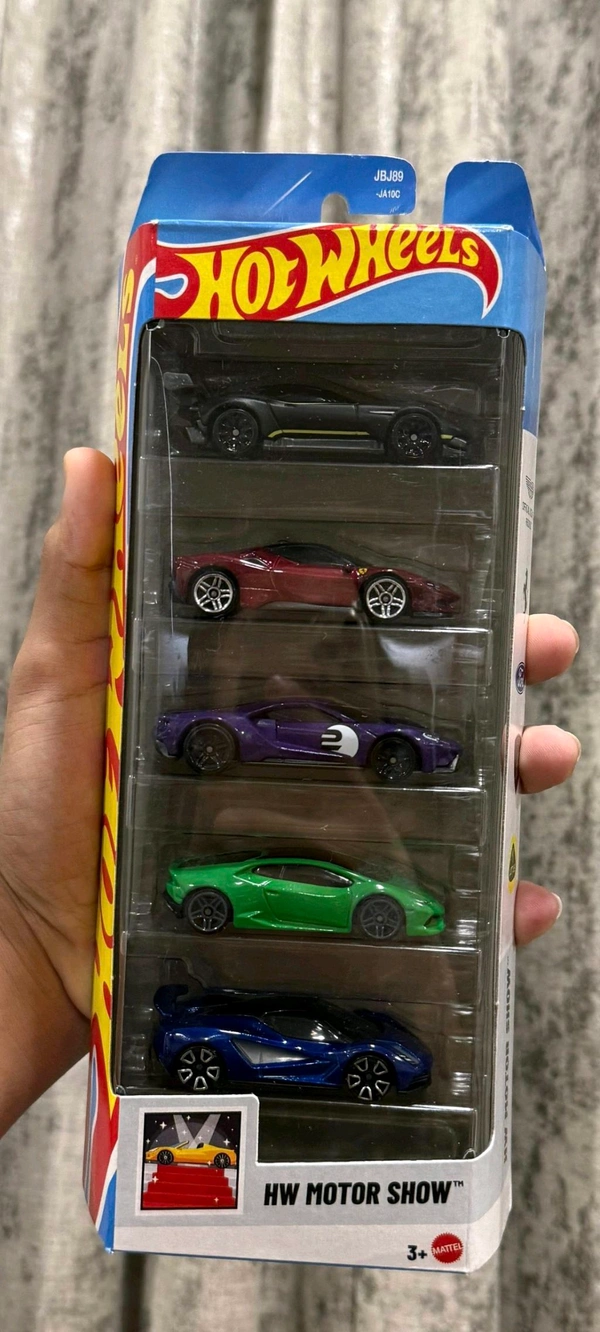 HW MOTOR SHOW Pack of 5 ( Aston Martin Vulcan | Ferrari Sf90 Stradale | 17 Ford GT | Lamborghini Hurac?�n LP 610-4 | Lotus Evija